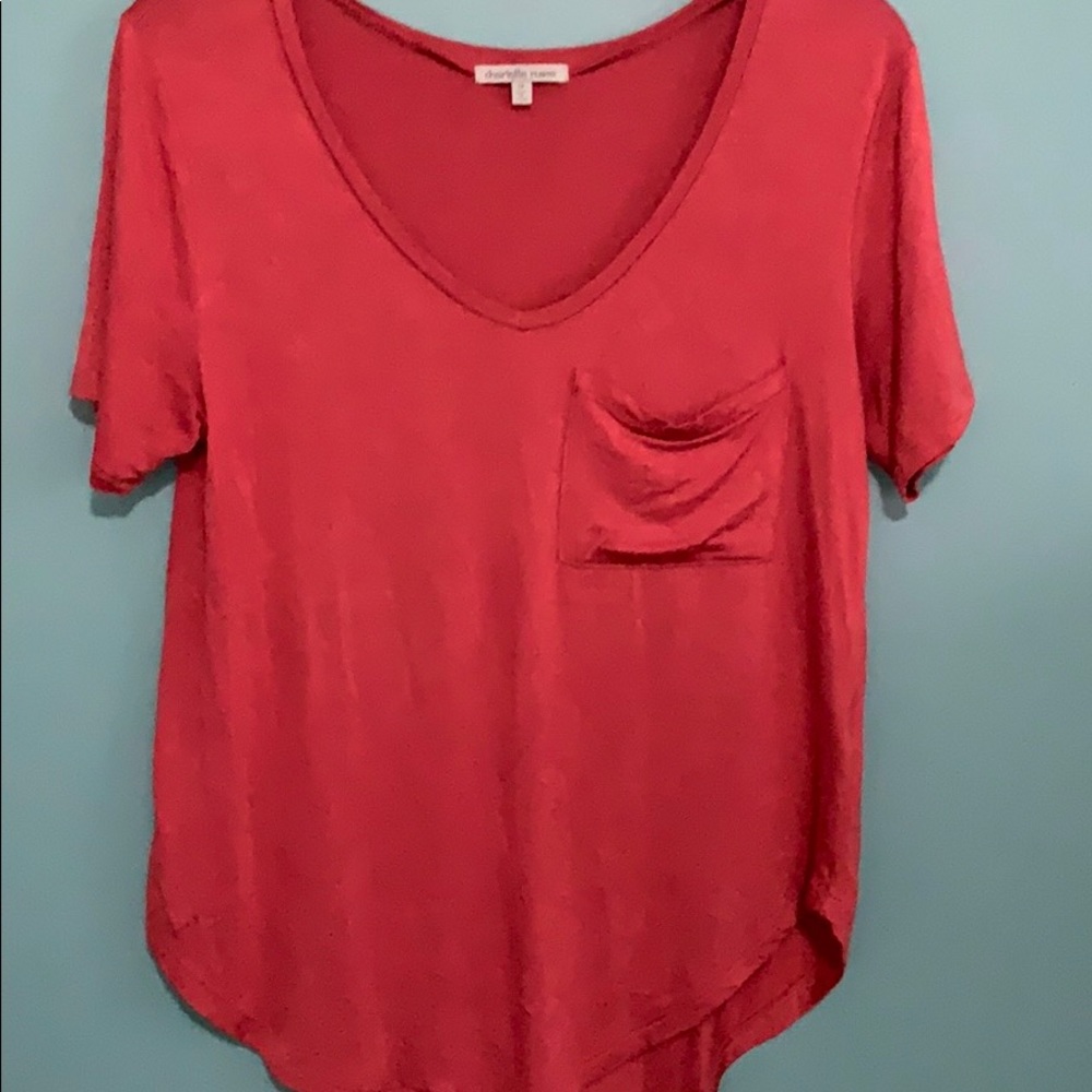 Pink basic pocket tee